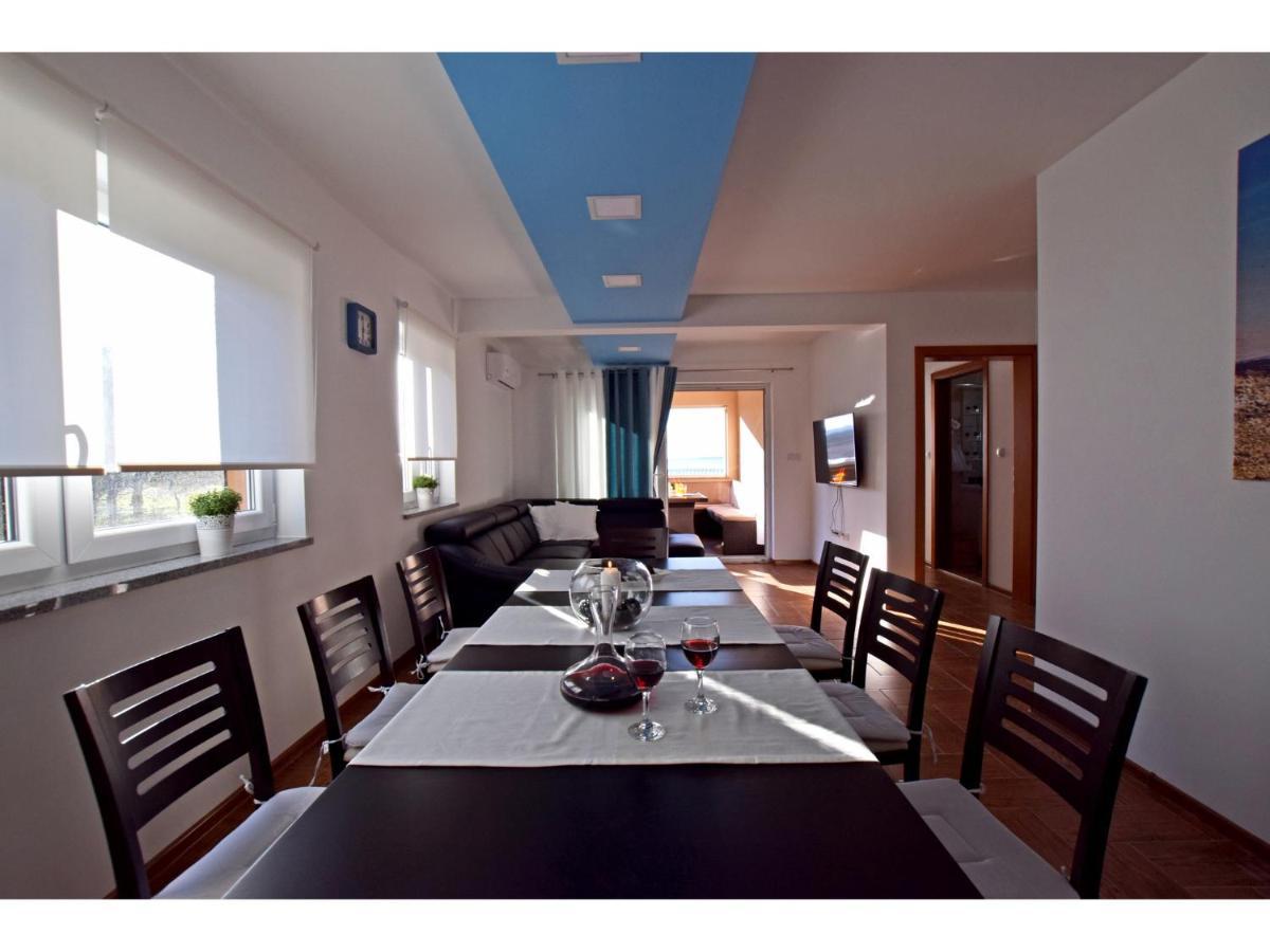 Apartment Dinko Рованьска Экстерьер фото