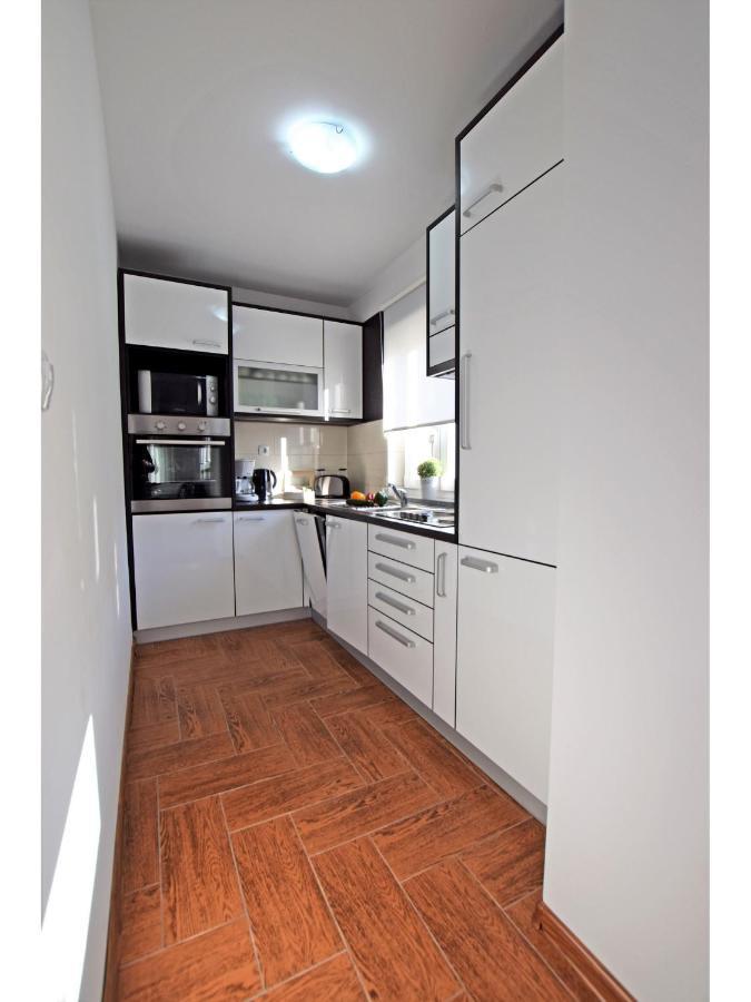 Apartment Dinko Рованьска Экстерьер фото