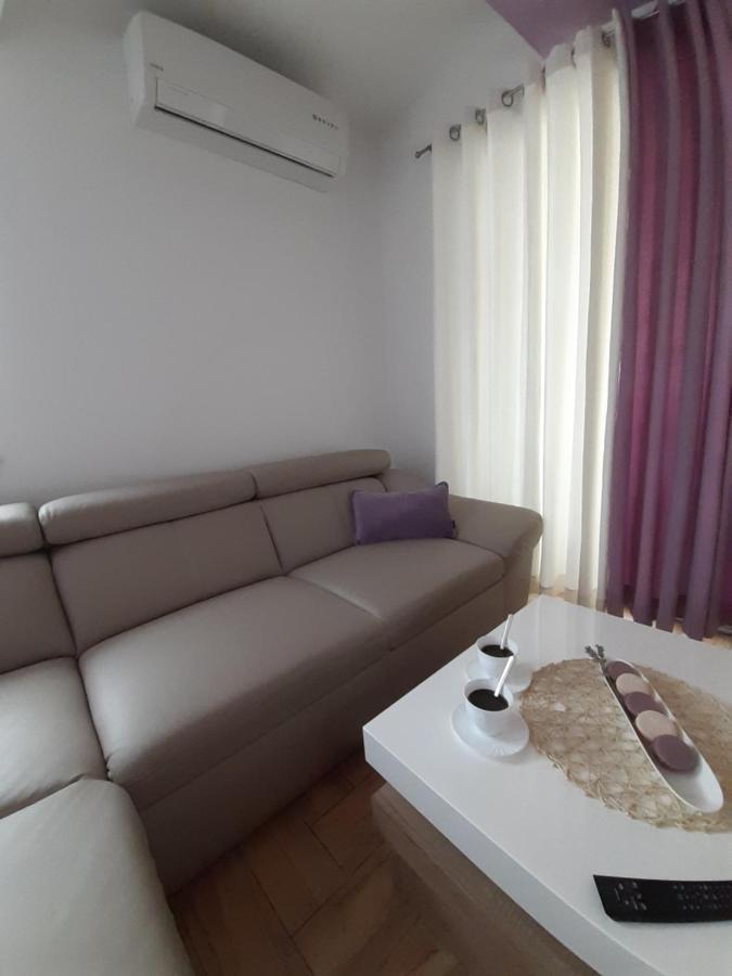 Apartment Dinko Рованьска Экстерьер фото