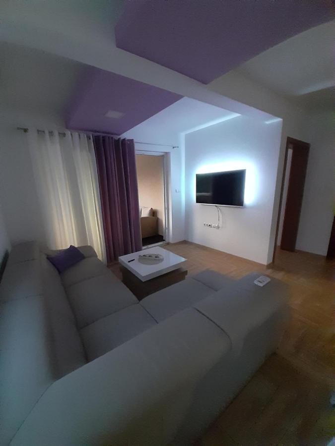 Apartment Dinko Рованьска Экстерьер фото