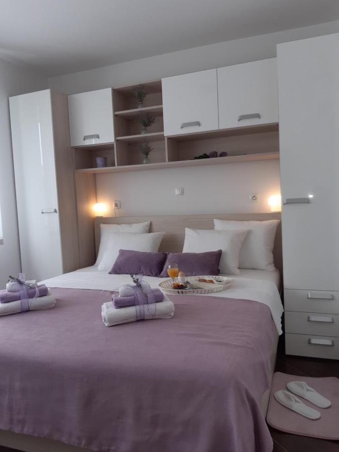 Apartment Dinko Рованьска Экстерьер фото
