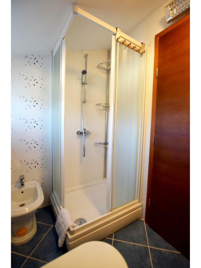 Apartment Dinko Рованьска Экстерьер фото